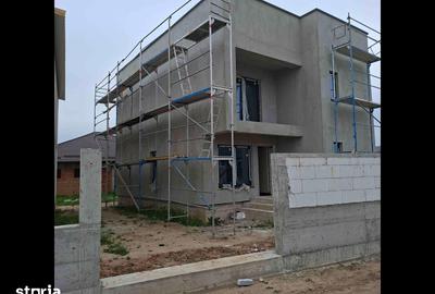 Casă cu 5 camere cu Teren 270 Mp în Malu Mare - 3