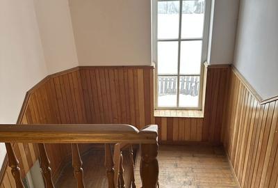 Casă cu 5 camere cu Teren 1000 Mp în Solovăstru - 9