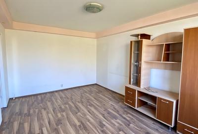 Garsonieră decomandată în Drumul Taberei