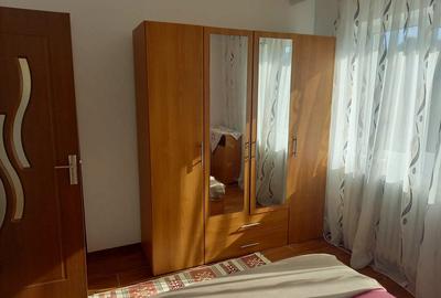 Apartament cu 2 camere decomandat în Precista