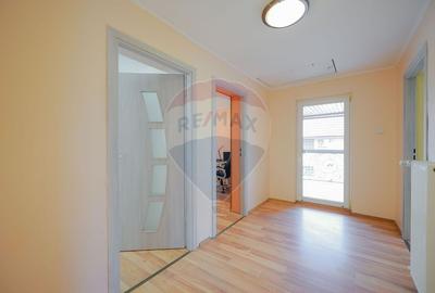 Casa familie mare Episcopia, 6 camere, garaj, curte 500 mp, de vanzare - 17