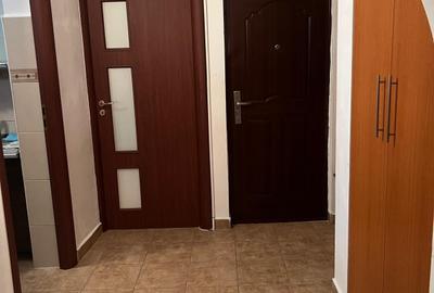 Apartament cu 2 camere decomandat, mobilat în Poarta 6 - 11