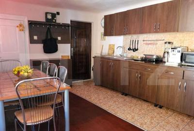 Casa Piata Sfatului compusa ap3camere,studio(2camere),mansar - 3