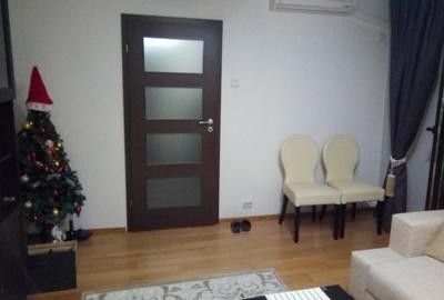 Apartament cu 3 camere semidecomandat în Teiul Doamnei - 13