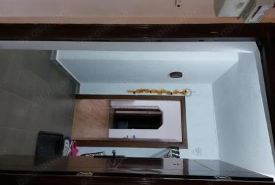 Apartament cu 3 camere semidecomandat în Central - 9