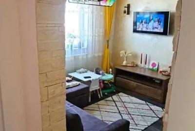 Apartament cu 3 camere semidecomandat în Big