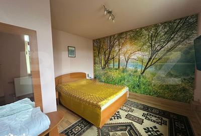 Casă cu 7 camere cu Teren 600 Mp în Moieciu - 2