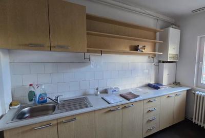 De vanzare Apartament 2 camere, zona Cetate. - 1