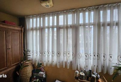 Apartament cu 3 camere decomandat în Cetate - 3