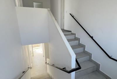 Casă individuală cu 4 camere cu Canalizare în Est - 2