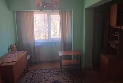 Apartament cu 4 camere semidecomandat, mobilat în Central - 3