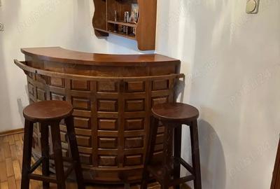 Inchiriez apartament 3 camere Piata Mare a Moldovei
