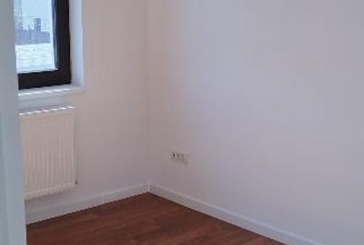 Casă individuală cu 4 camere cu Teren 477 Mp în Central - 12