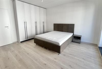 Garsonieră decomandată, mobilată în Tractorul - 15