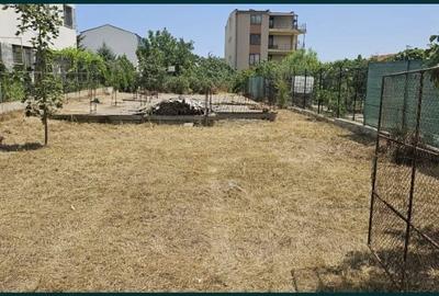 Teren Construcții intravilan de 750 mp, în Central