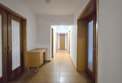 Metrou Piata Unirii -Bulevardul Coposu, 5 camere, 117 mp, bloc 1990 - 11