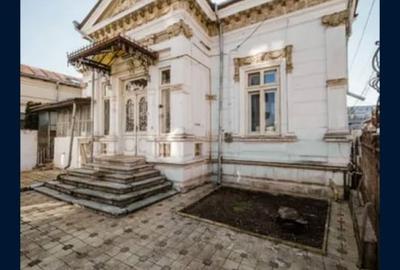 Spatiul comercial/Cladire de birouri/160 mp
