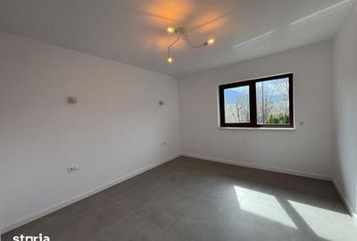 Casă cu 5 camere cu Teren 427 Mp în Central - 1