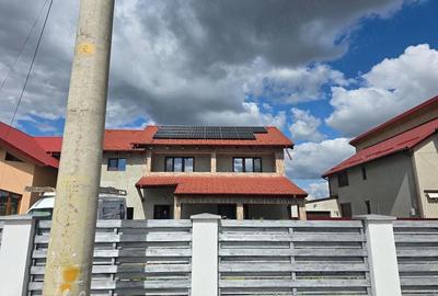 Casă cu 3 camere cu Teren 500 Mp în Central