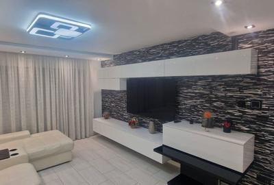 Apartament cu 4 camere decomandat în Central - 4