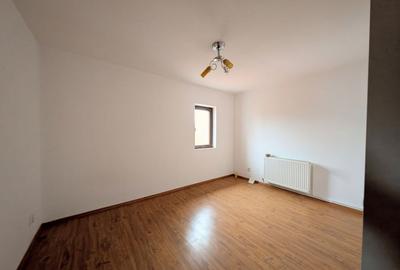 Casa nemobilata de inchiriat in Malu Rosu -ideala pentru locuit sau afacere - 2