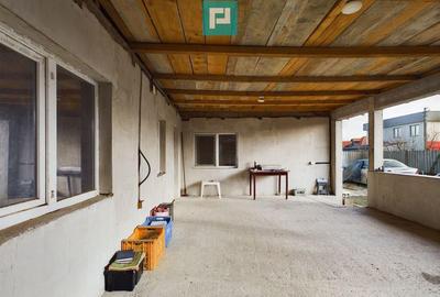 Casa cu 4 camere + anexe in ?ofronea - 2