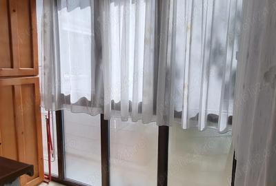 Apartament cu 3 camere semidecomandat în 9 Mai - 6