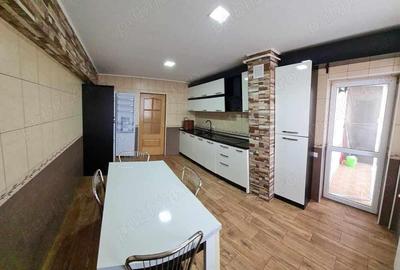 Vand apartament 3 camere spatios - 2