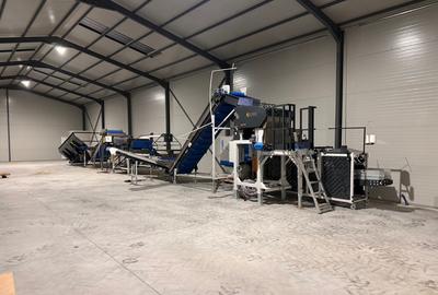 Hala spa?iu teren de inchiriat strada Principala DN 7 - 9