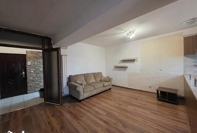 Apartament cu 2 camere decomandat, mobilat în Titan