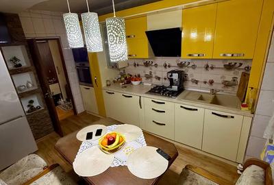 Apartament cu 3 camere decomandat, mobilat în Nicolina - 1