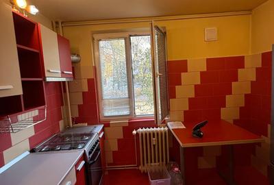 Apartament cu 3 camere semidecomandat, mobilat în P-ța Reșița - 15