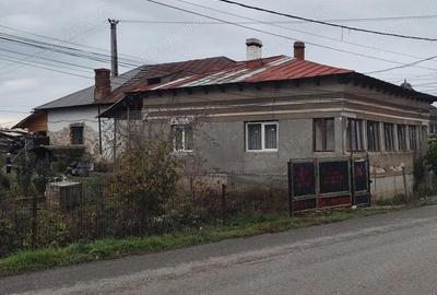 Casă cu 6 camere cu Teren 1613 Mp în Central - 9