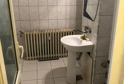 Spațiu comercial, de 13 mp, în Central - 10