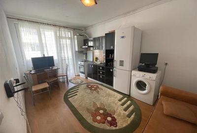 Apartament cu 2 camere semidecomandat, mobilat în Exterior Sud
