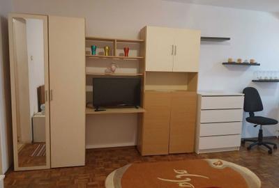 Garsonieră decomandată în Central - 1