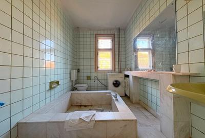 Apartament spatios, cu garaj, in zona Centrala - Baile Neptun - 11