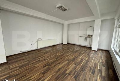 Spațiu comercial, de 220 mp, în Central - 5