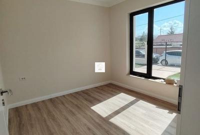 Casă cu 5 camere cu Teren 446 Mp în Central - 4