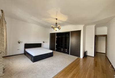 Casă individuală cu 7 camere cu Canalizare în Tomis II - 11