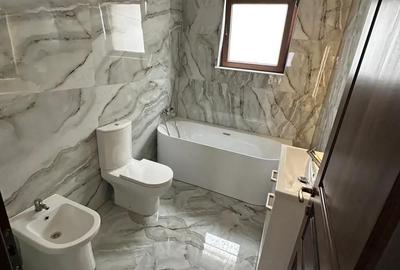 Casă cu 6 camere în Ghiroda - 4