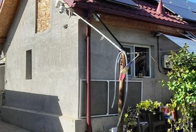 Casă cu 4 camere cu Teren 350 Mp în Pietroasele - 4