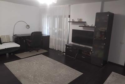 Apartament cu 3 camere decomandat în Micro 5 - 1