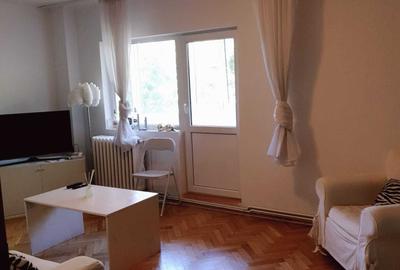 Apartament cu 4 camere decomandat în Central - 3