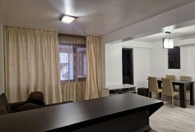 Apartament cu 3 camere semidecomandat, mobilat în Moșilor