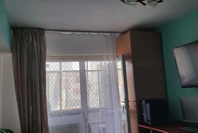 Apartament cu 4 camere decomandat în Micro 17 - 2