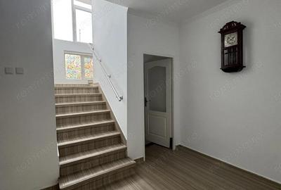 Casa ultracentrala cu curte ?i garaj | Confort premium in inima Oradiei - 15