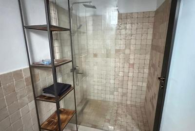 Spațiu comercial, de 50 mp, în Central - 5