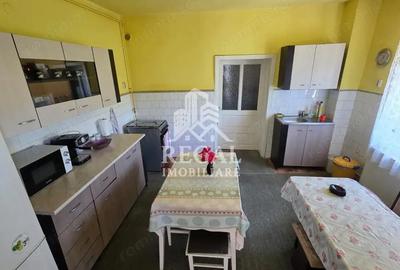 Casă cu 4 camere cu Teren 540 Mp în Hunedoara - 9