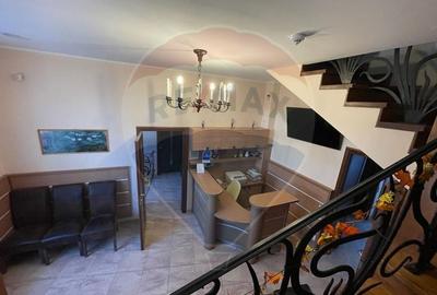 Casă cu 12 camere cu Teren 200 Mp în Valenta - 5